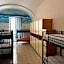 Seven Hostel & Rooms