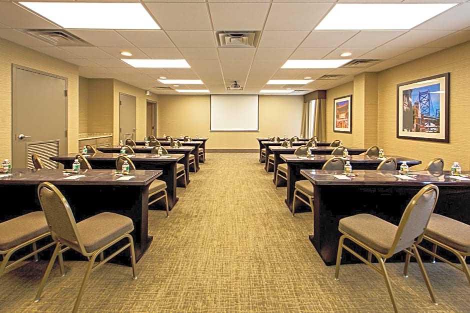 Hampton Inn By Hilton Philadelphia-International Airport