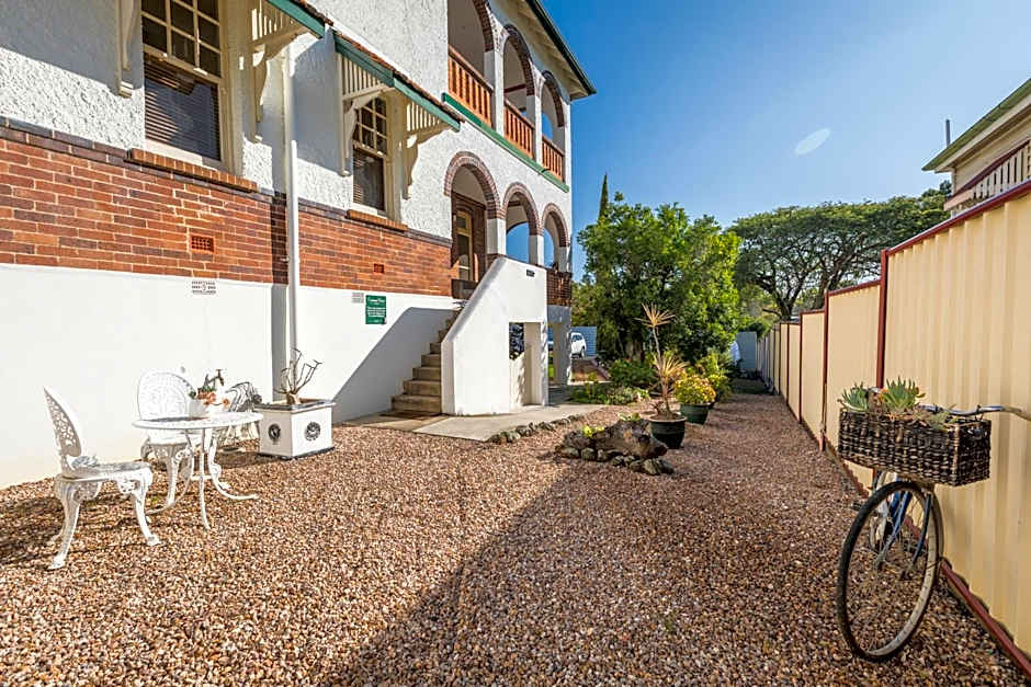 Cumquat House