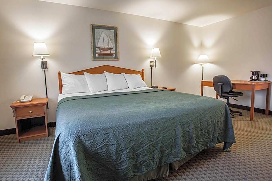 Quality Inn & Suites Federal Way