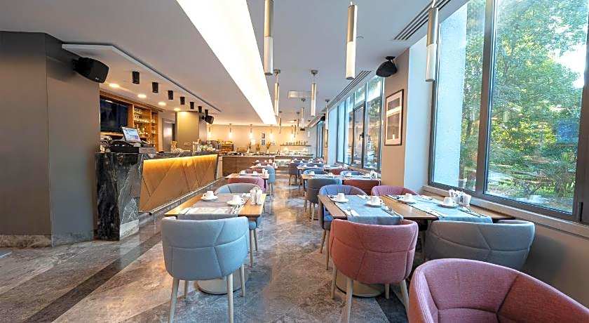 Radisson Hotel Istanbul Harbiye