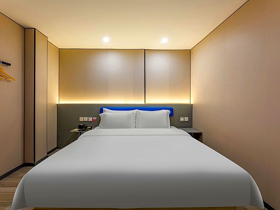 7 Days Inn Wuhan Huquan Street Yangjiawan Metro Station