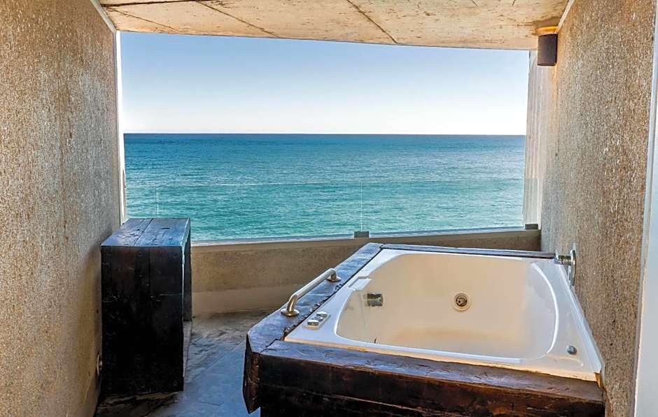 Radisson Blu Acqua Hotel & Spa Concon