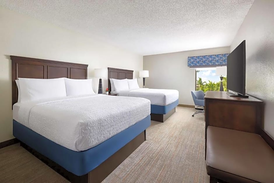 Hampton Inn By Hilton Naples-Central, Fl