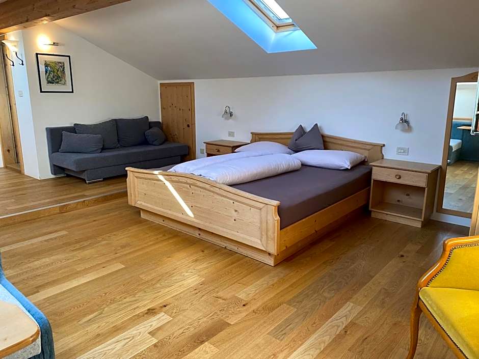 Garni Residence Trocker