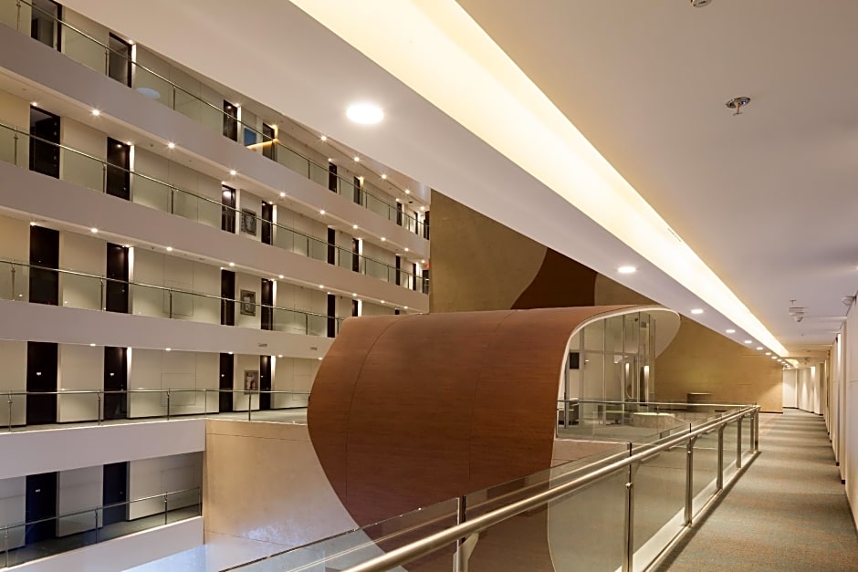 Photo 1 of 31 of Radisson Hotel Santa Cruz