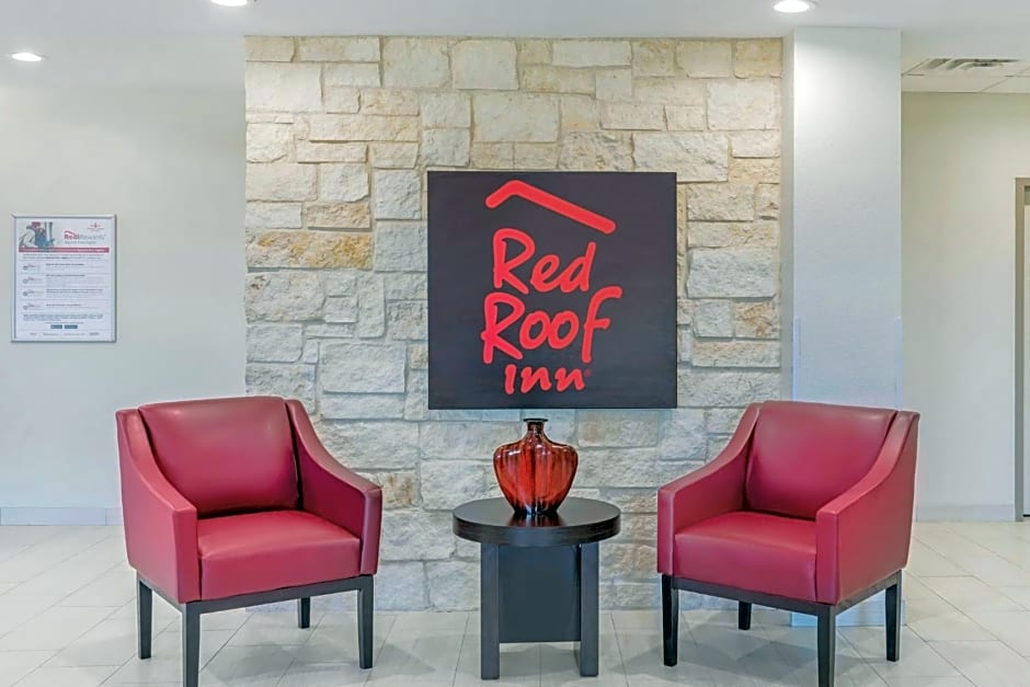 Red Roof Inn Hutchins