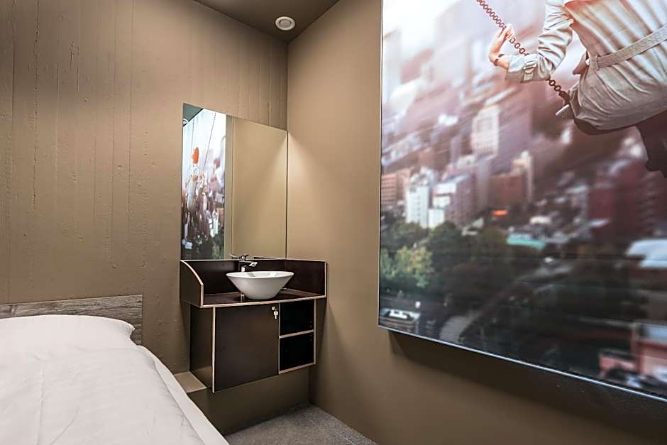 BoxHotel Göttingen (App Based Hotel)