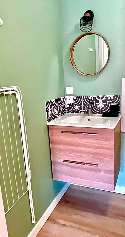 LE QUAI 5 - Studio NEUF CALME - CLIM - WiFi - Gare à 200m