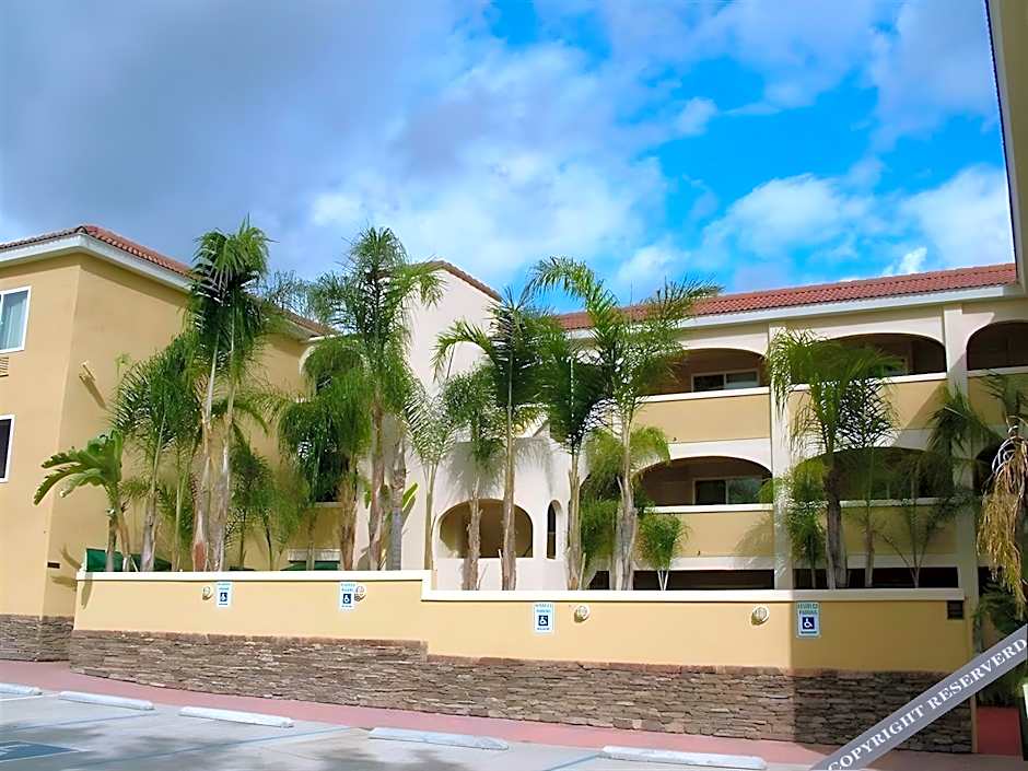 Holiday Inn Express Anaheim West By IHG