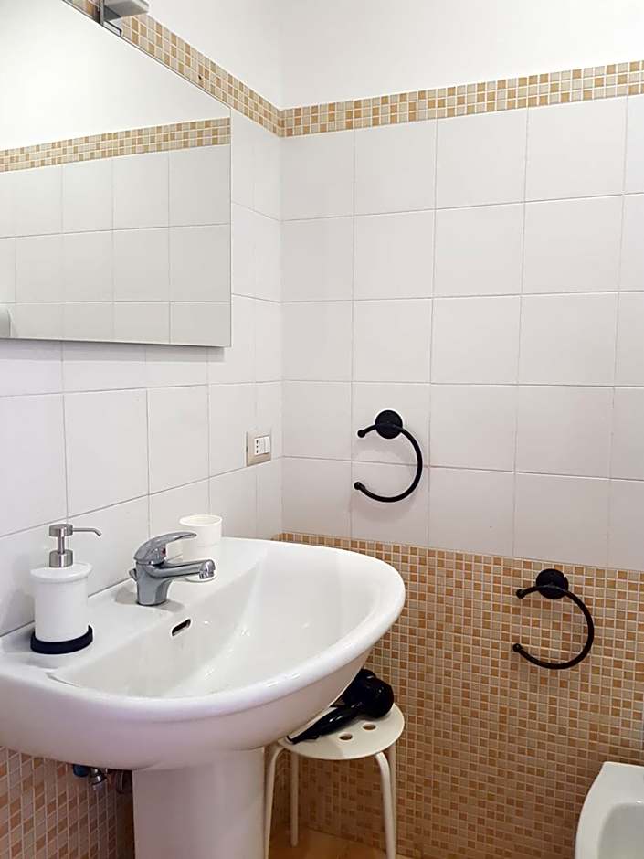 B&B Gisira