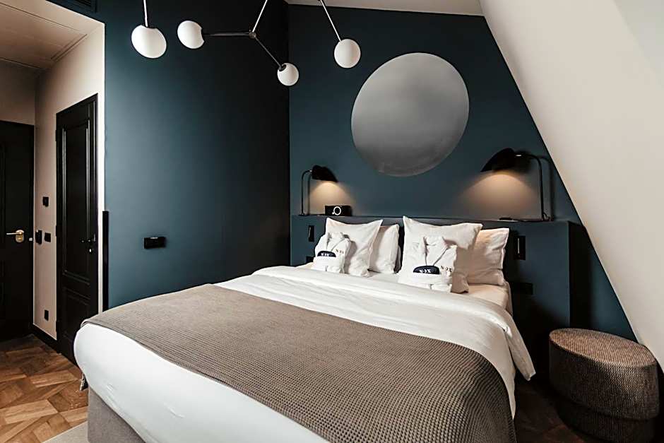 The Nox Hotel