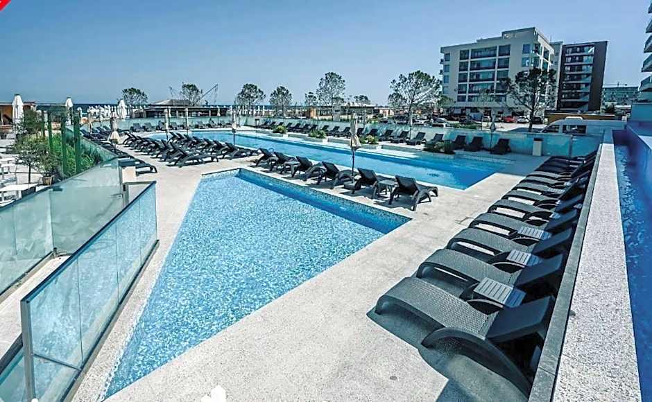 Foto 1 de 18 de Nereide Apartament - Complex Infinity Pool