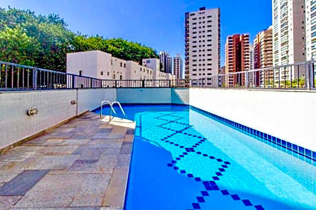 Apto com PISCINA 2 quadras da praia