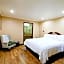 OYO Pinewood Inn & Suites Silsbee