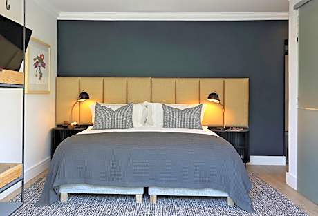 Luxury Double Room with Balcony