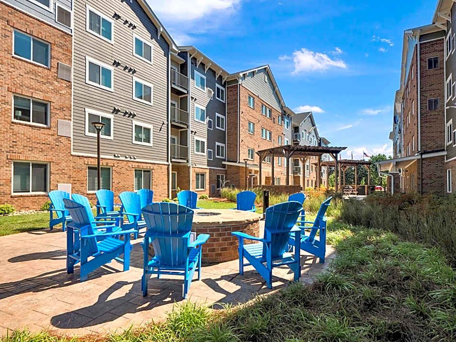 WaterWalk Extended Stay by Wyndham Charlotte - Arrowood