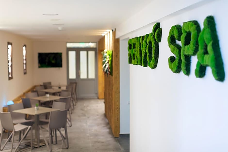 Hotel Fenyõ Conference & Spa