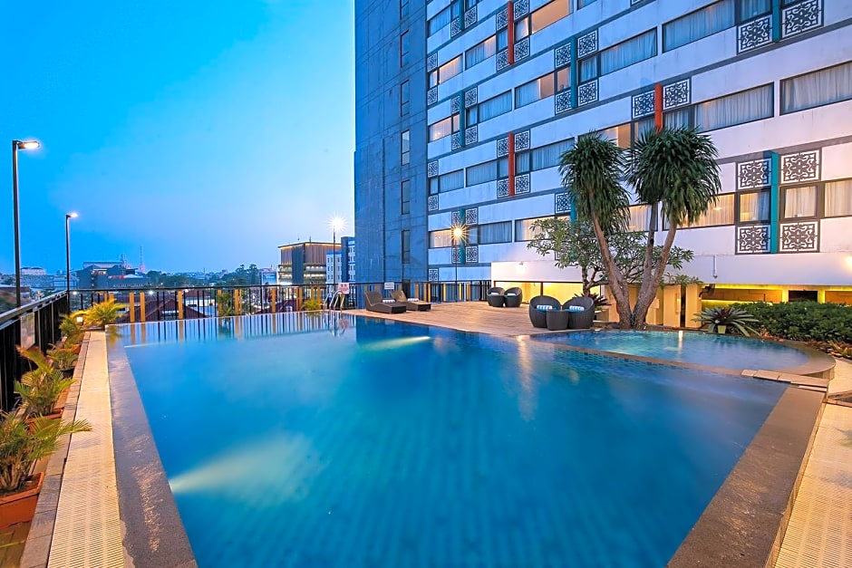 THE 1O1 Palembang Rajawali