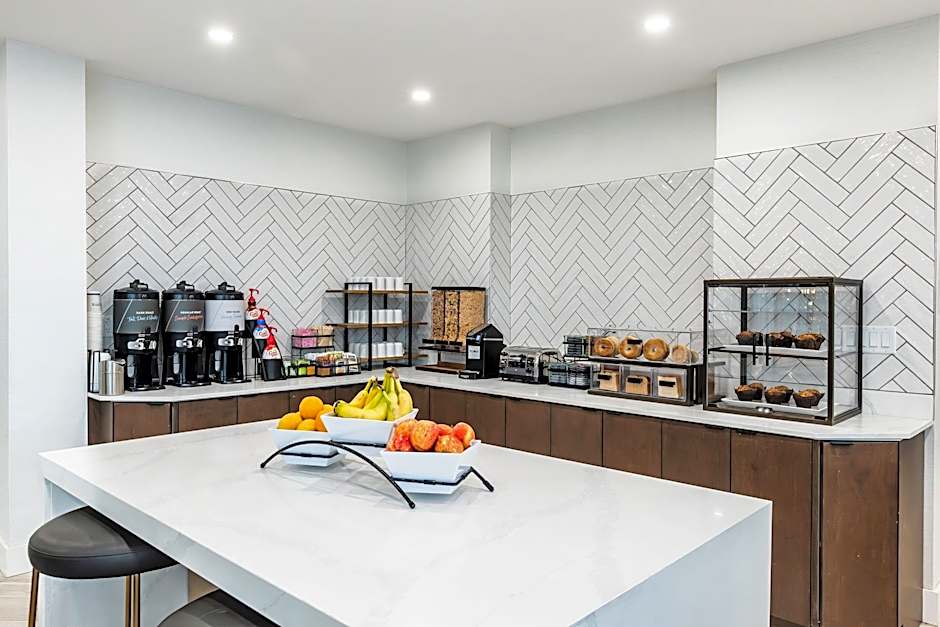 Staybridge Suites - Dawson Creek By IHG