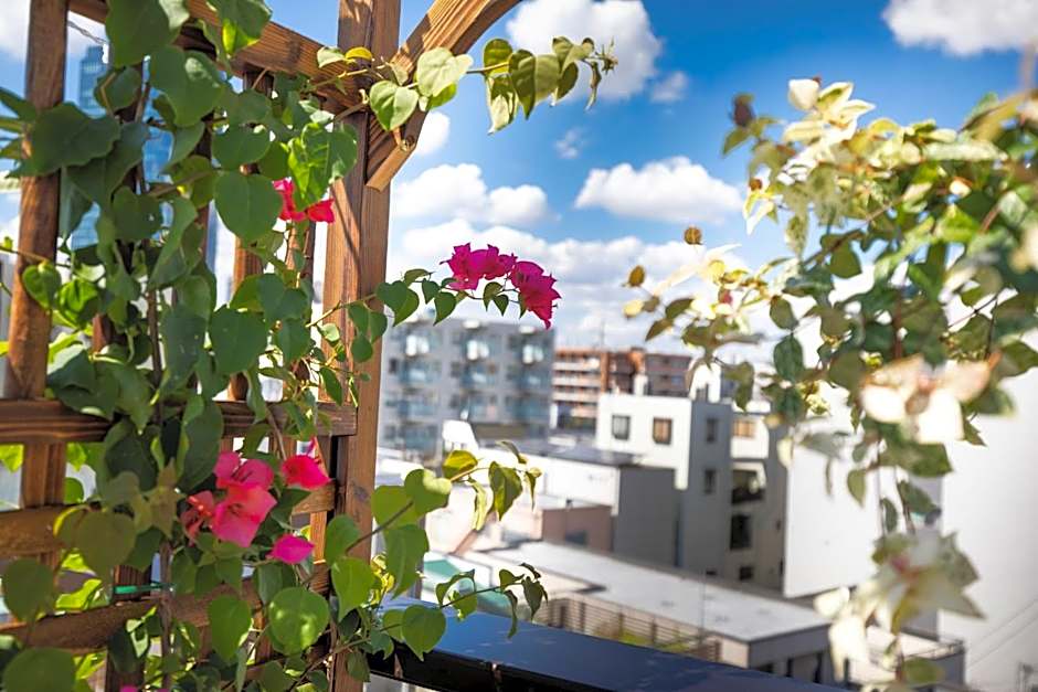 SOLA HOTEL