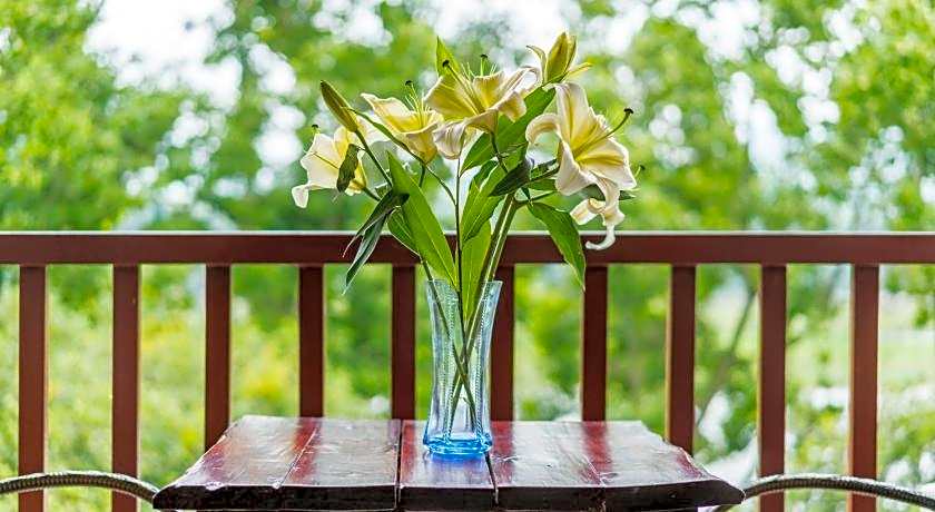 Yangshuo River View Hotel