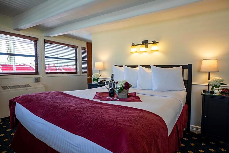 Delta King Hotel