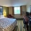 Super 8 by Wyndham Winona MN