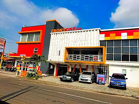 Front One Inn Sidoarjo