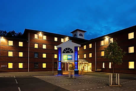 Holiday Inn Express Droitwich Spa by IHG