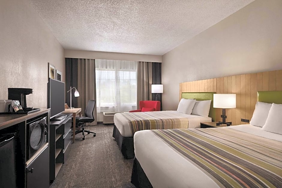 Photo 1 of 2 of 2 Queen Beds, Hearing Accessible