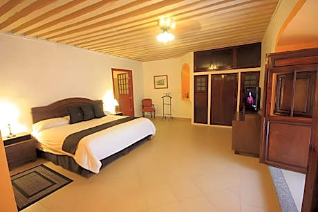 Master Suite with King Bed