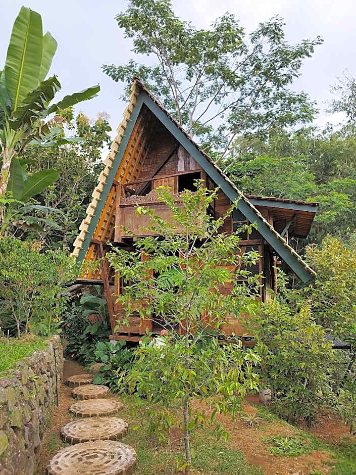 Omah Hanoman Turu By Kebun Hanoman