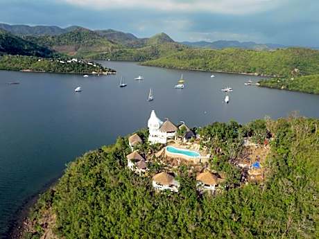 Al Faro Cosmio Hotel