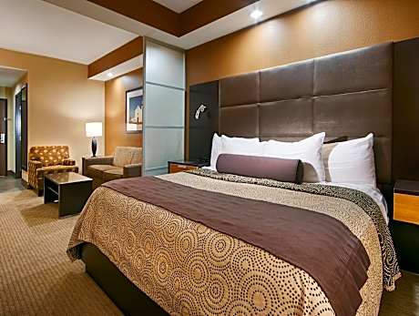 1 Bedroom King Suite