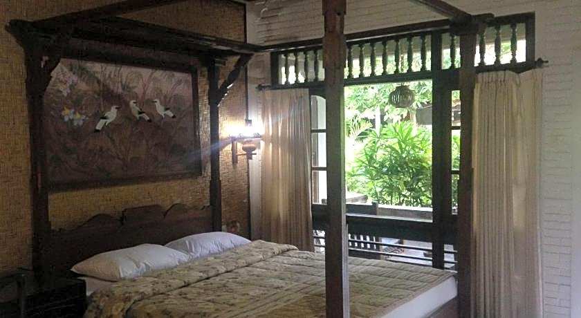 Dewa Bharata Bungalows Candidasa