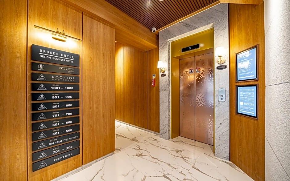 Busan Songjeong Brooks Hotel
