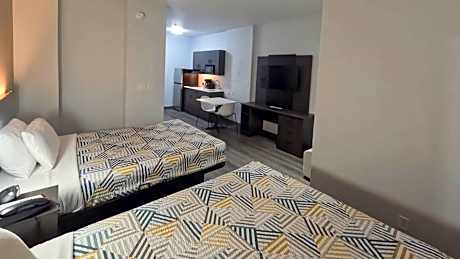 Deluxe Quadruple Room