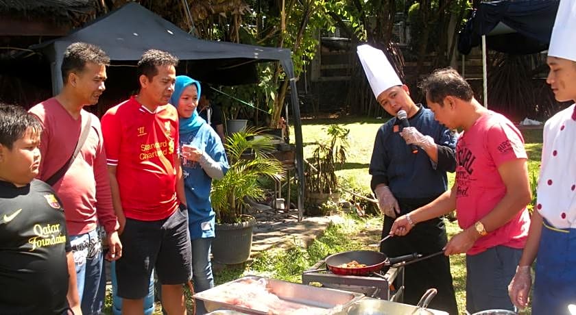 Kampung Sumber Alam Garut PBA