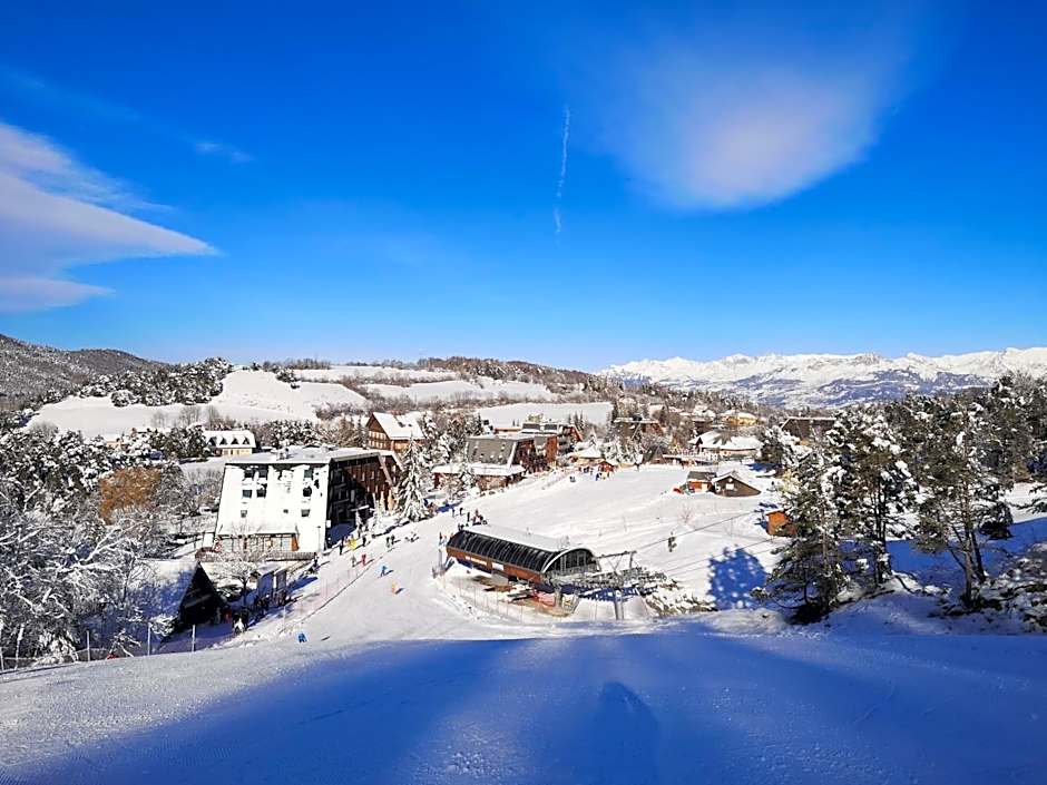 Hôtel Espace Montclar