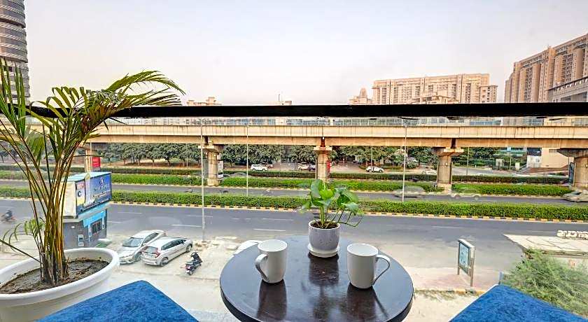 Stately Suites - Golf Course Road