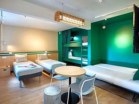 Standard Double Room with Four Single Beds