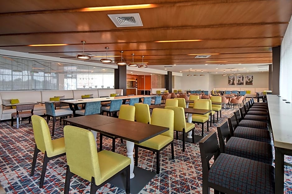 Home2 Suites by Hilton Las Vegas Convention Center - No Resort Fee