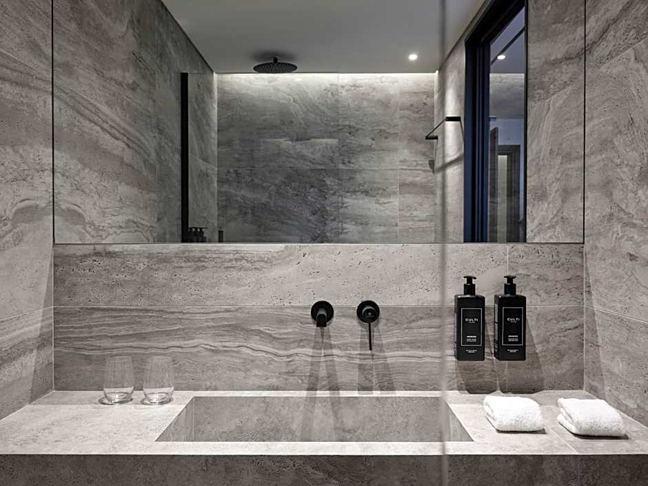 Nur Edge Aparthotel - Acropolis Skyline