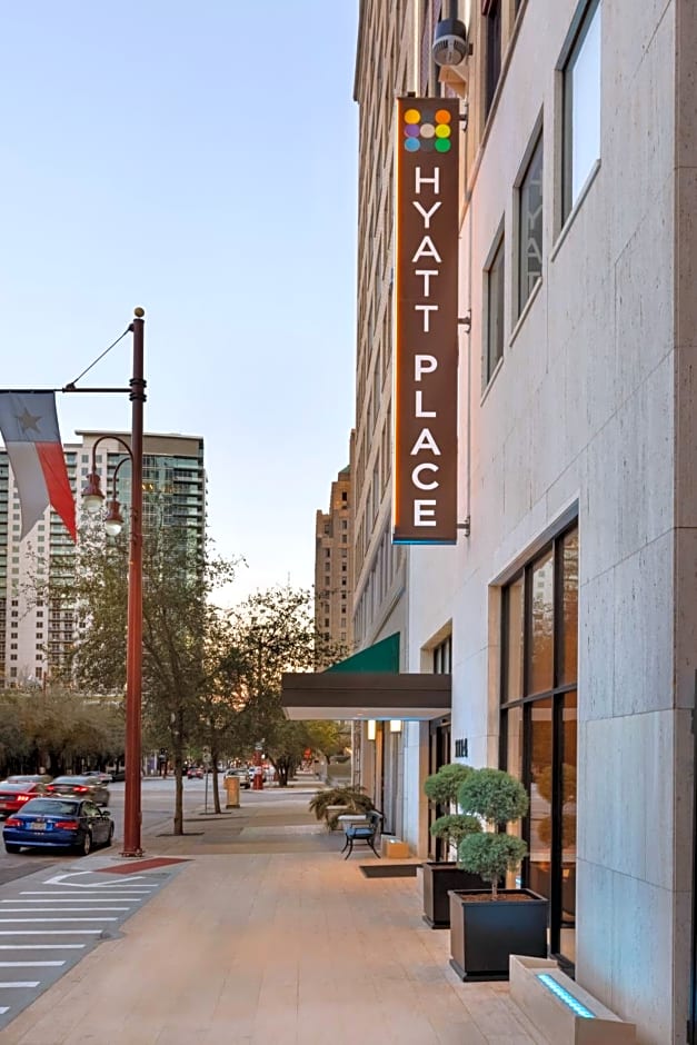 Hyatt Place Houston Downtown