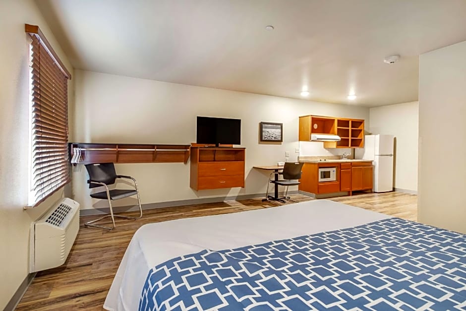 Photo 1 of 6 of Efficiency 1 Queen Bed, Accessible, Nonsmoking