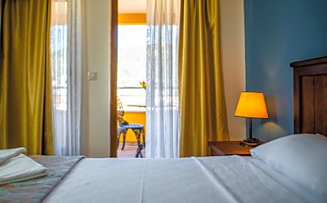 Duplex Apartment (6 Adults)
