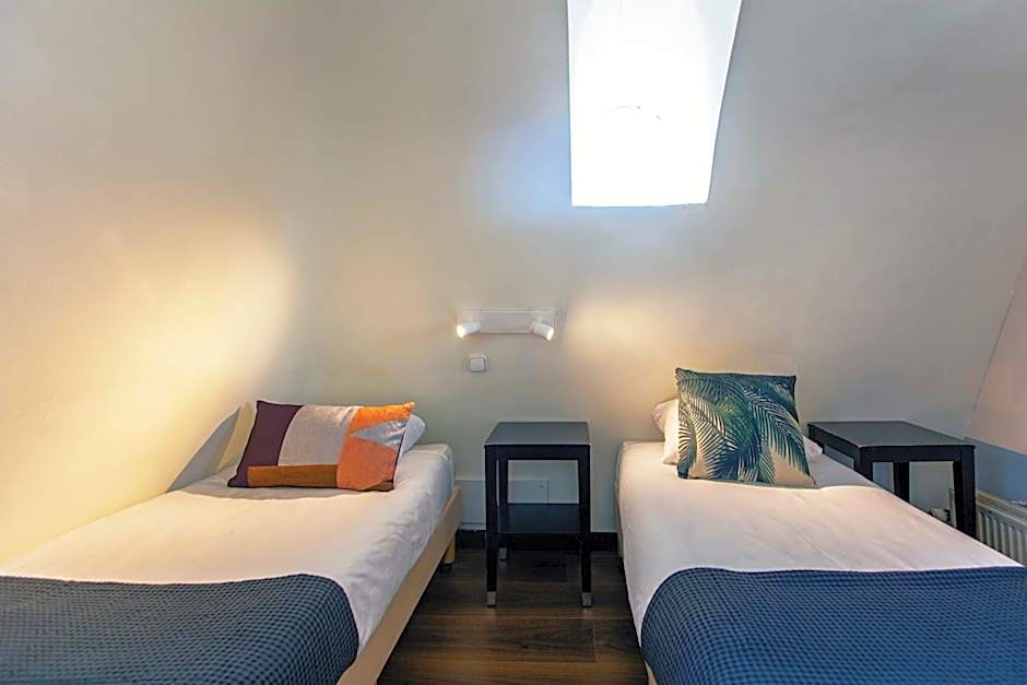 Quentin Arrive Hotel