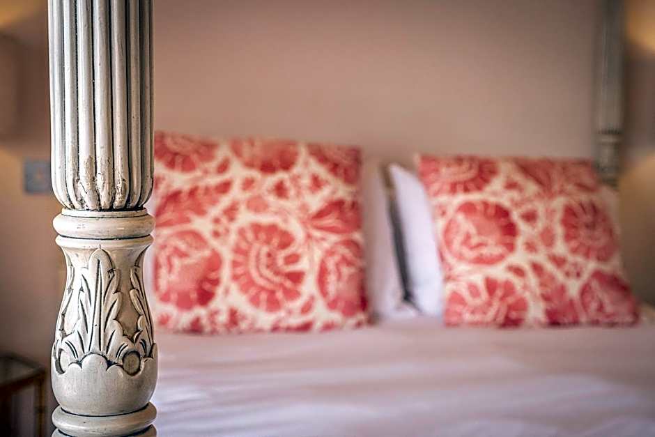 The Black Lion, Long Melford