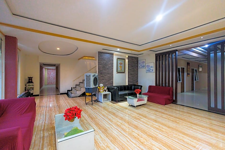 RedDoorz @ Kutisari Surabaya